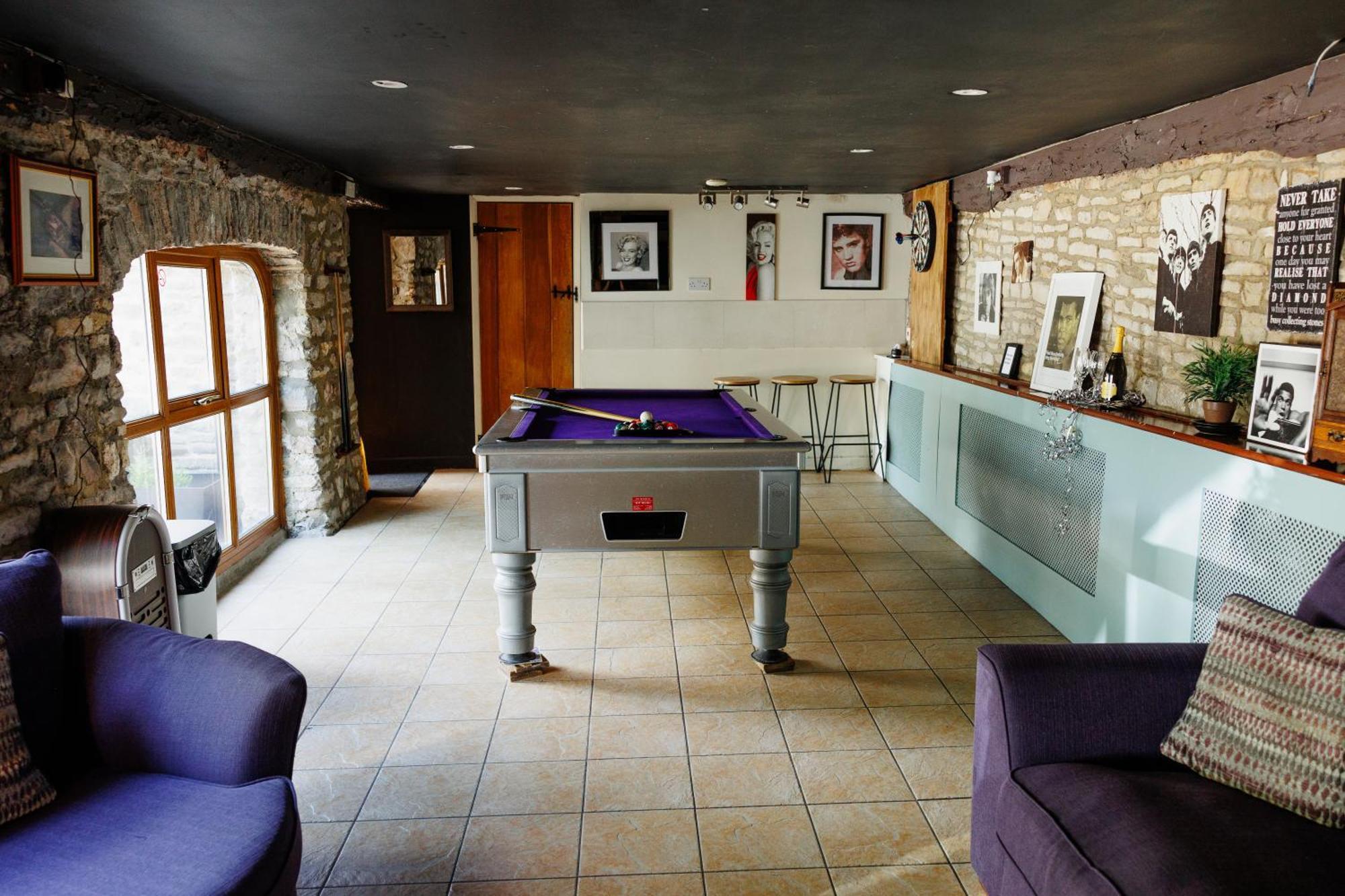 The West Barn Near Bath, Sleeps 24 And 2 Hot Tubs Villa Bristol Dış mekan fotoğraf