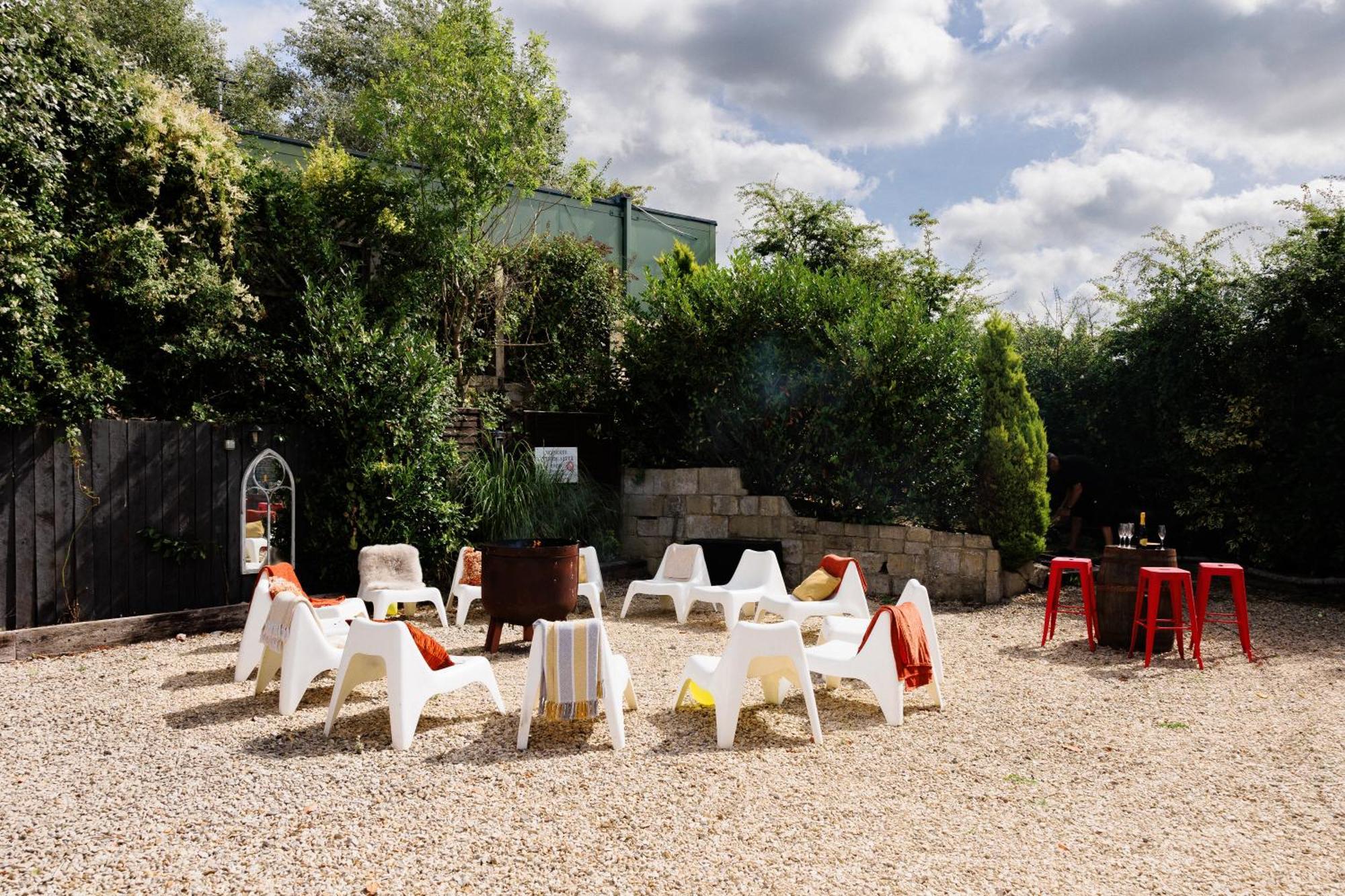 The West Barn Near Bath, Sleeps 24 And 2 Hot Tubs Villa Bristol Dış mekan fotoğraf