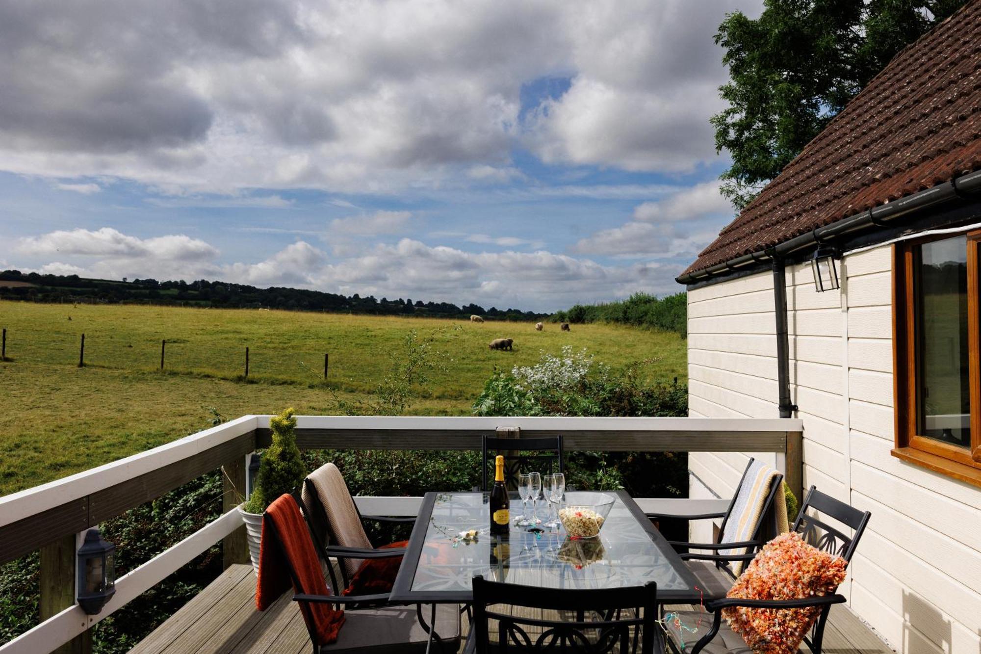 The West Barn Near Bath, Sleeps 24 And 2 Hot Tubs Villa Bristol Dış mekan fotoğraf