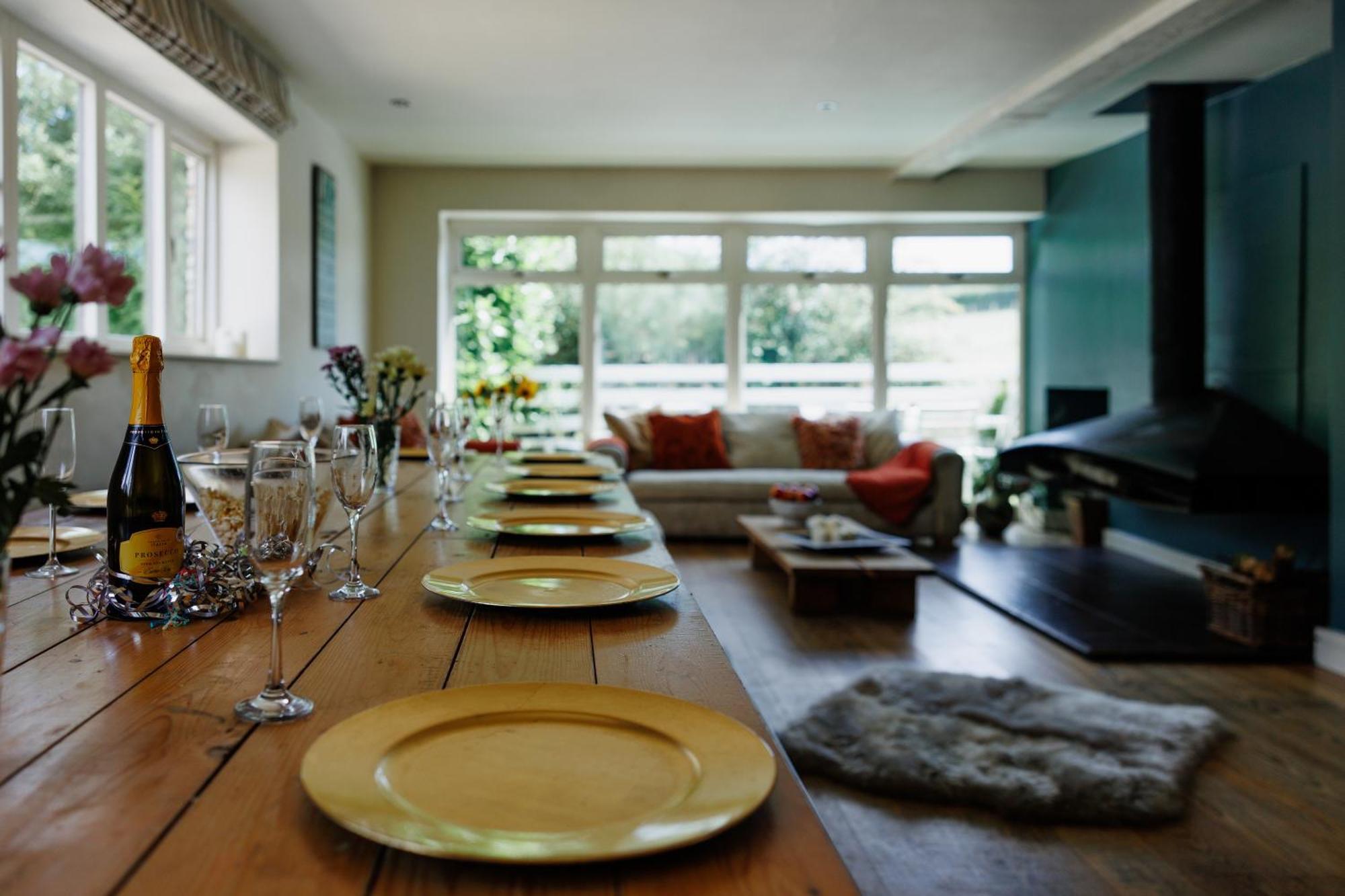 The West Barn Near Bath, Sleeps 24 And 2 Hot Tubs Villa Bristol Dış mekan fotoğraf