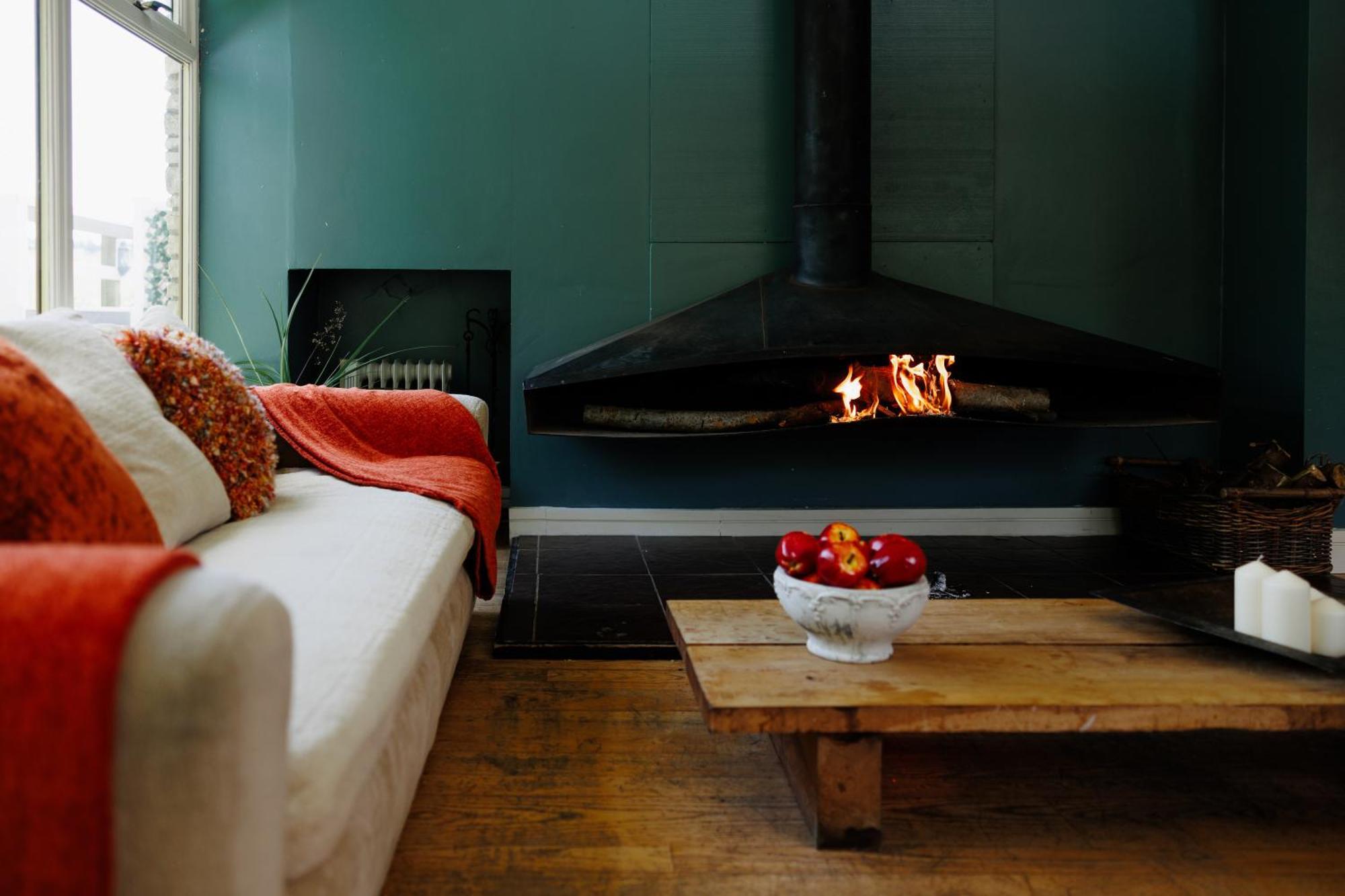 The West Barn Near Bath, Sleeps 24 And 2 Hot Tubs Villa Bristol Dış mekan fotoğraf